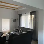Vikendica Ravne *
